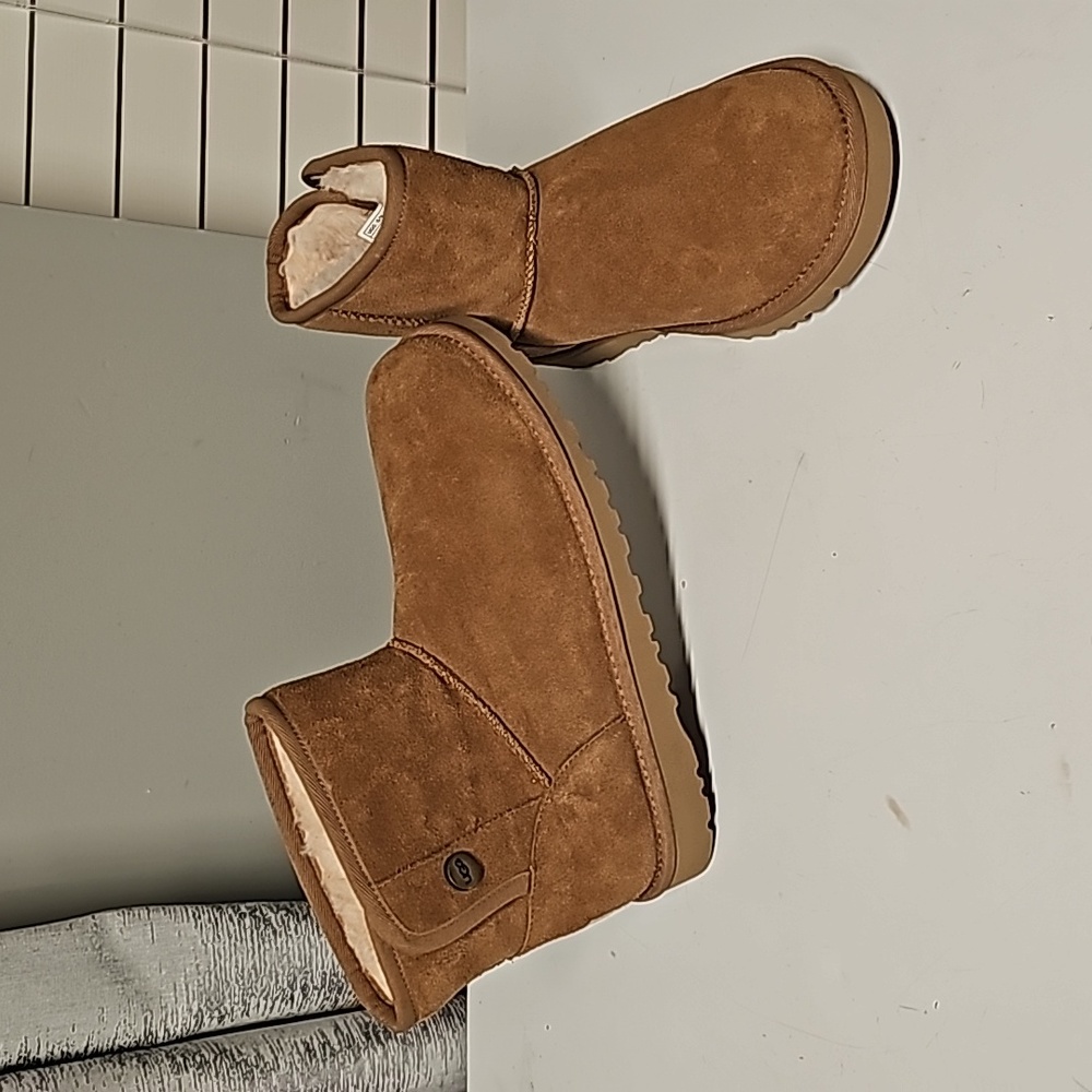 Ugg Boot - image 1